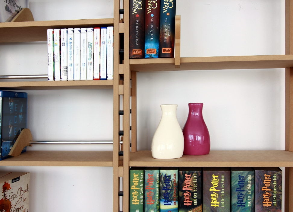 Eckregal für Bücher